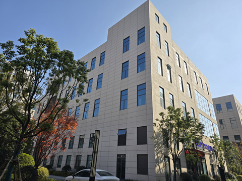 1764317957962560.png 公司正门-左侧面aaa.png